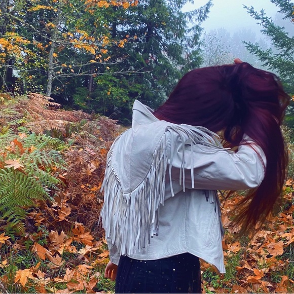 White Leather Fringed Jacket Vintage - Picture 2 of 4